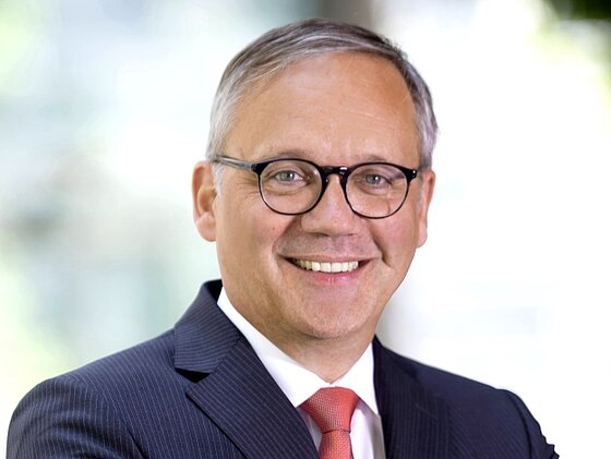 Ralf Schodlok bleibt bis 2024 an der Spitze der ESWE Versorgungs AG